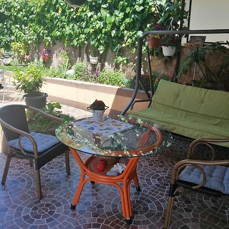 Little Garden House Vila Rijeka Exterior foto